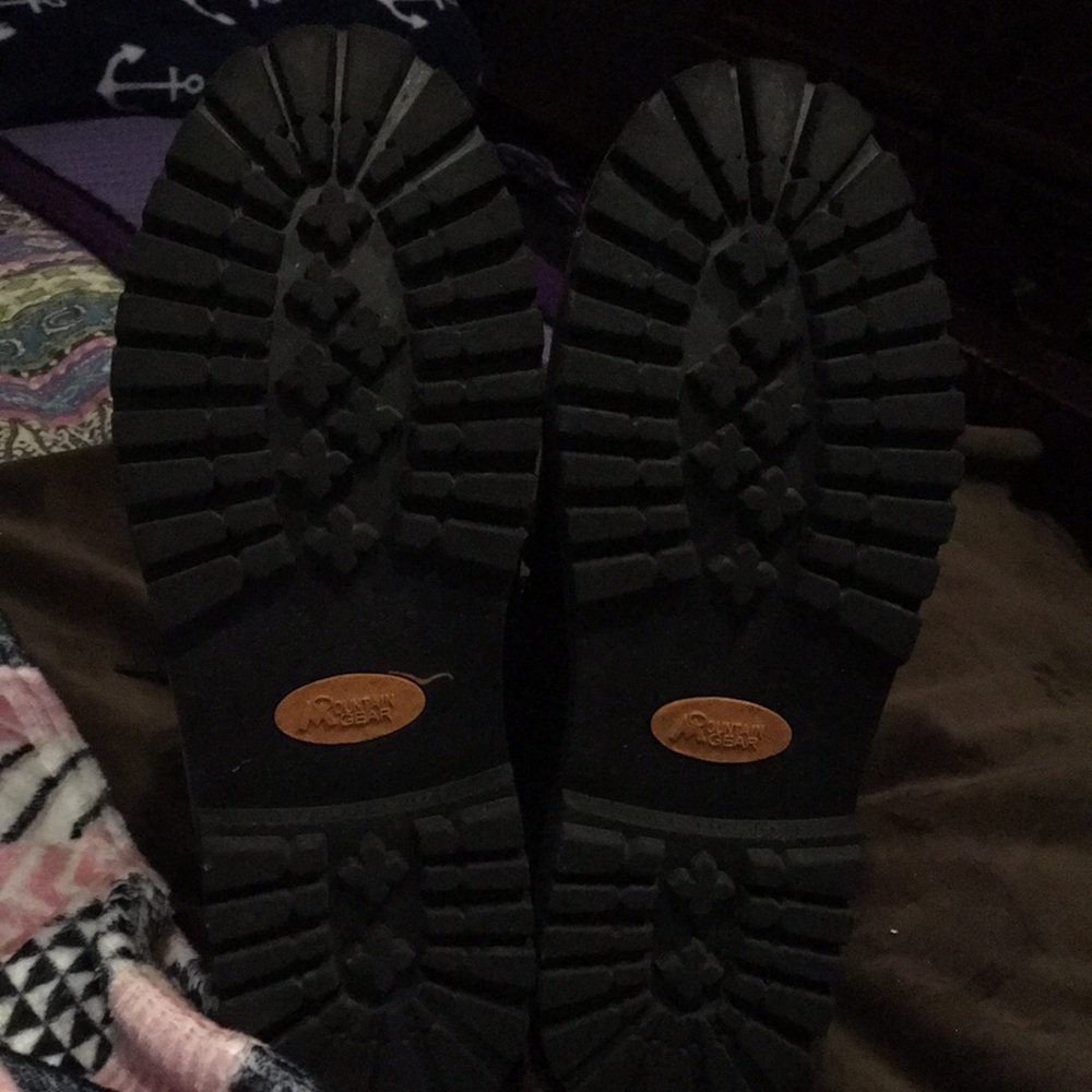 Mens Mountain Gear Boots - Picture 15 of 15